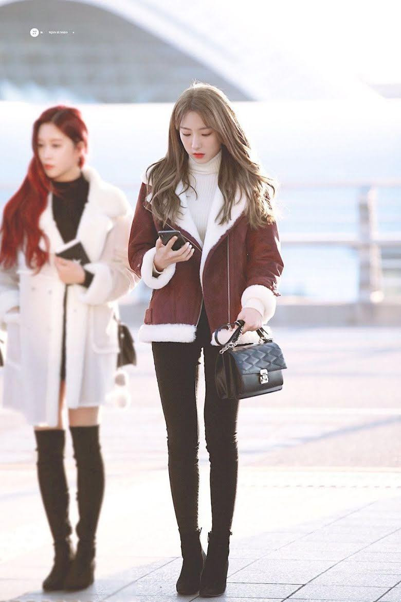 Eunseo - WJSN (169cm) Eunseo - WJSN (169cm)