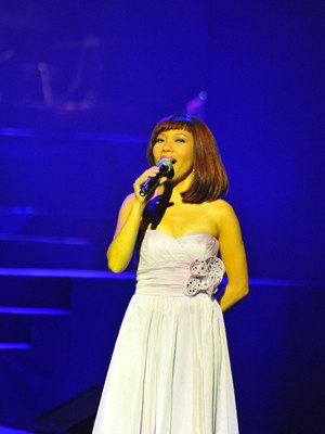 Hà Trần lưu diễn ở Ukraine tháng 9-2010. Ảnh: Đào Nhật Quang Hà Trần lưu diễn ở Ukraine tháng 9-2010