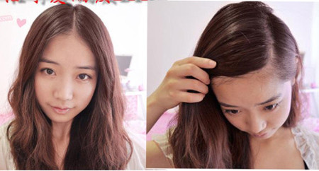 Rẽ phần lệch sang một bên Tết từ trước ra sau, đến đỉnh đầu thì tết ngang sang một bên và cố định lại Ở bên đối diện bạn cũng tết một lọn tóc từ trên đỉnh đầu xuống. Phần đuôi tóc bạn dùng máy uốn xoăn lên để tạo độ phồng cho tóc.