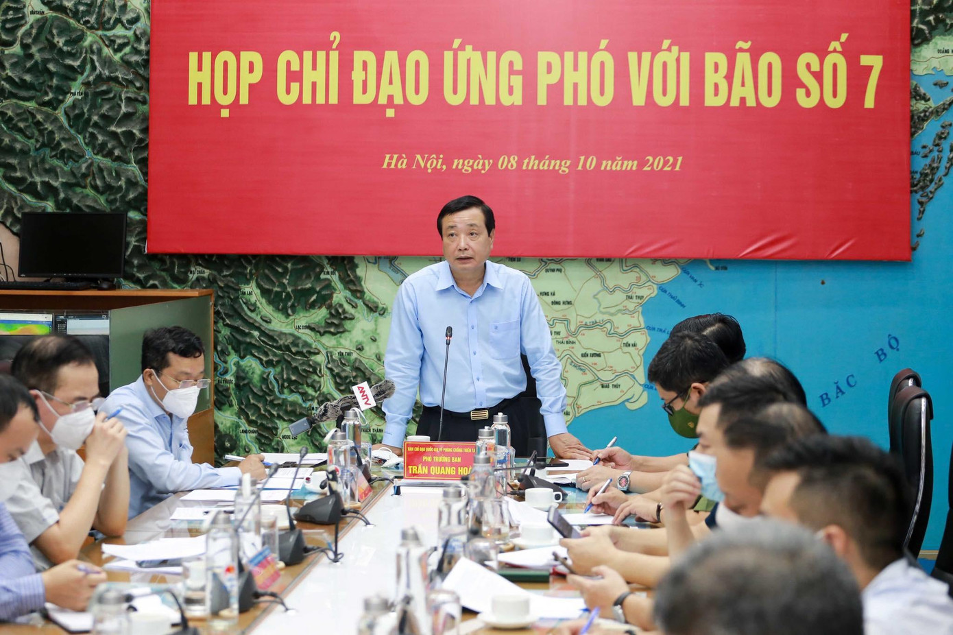 Ông Trần Quang Hoài yêu cầu các địa phương kiểm tra gấp các đê kè xung yếu và cử lực lượng thường trực tại hồ chứa Ông Trần Quang Hoài yêu cầu các địa phương kiểm tra gấp các đê kè xung yếu và cử lực lượng thường trực tại hồ chứa