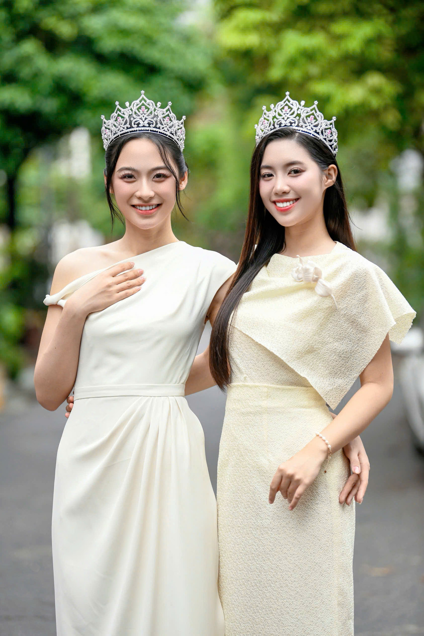 Châu Anh, Vân Nhi thân thiết trong quá trình tham gia cuộc thi Hoa hậu Việt Nam 2024.