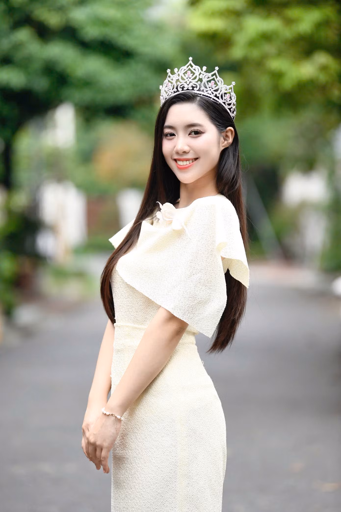 Nhan sắc Á hậu Châu Anh sau khi đăng quang. Ảnh: Như Ý.