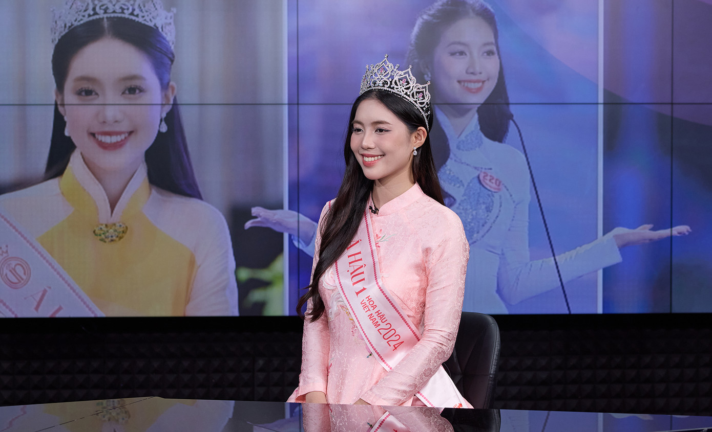 Trong quá trình tham dự Hoa hậu Việt Nam 2024, Trần Ngọc Châu Anh nhiều lần thể hiện tài năng piano và nhận được sự yêu thích của các thí sinh. Á hậu 1 Hoa hậu Việt Nam 2024 từng chia sẻ âm nhạc là nơi nuôi dưỡng tâm hồn còn binh nghiệp là con đường giúp cô rèn luyện bản thân và tiếp nối truyền thống vẻ vang của gia đình.