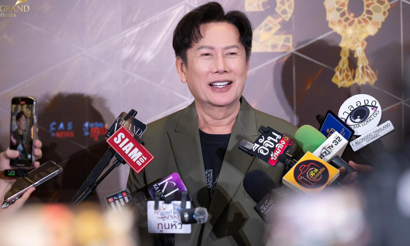 Group sắc đẹp Thái Lan tẩy chay các cuộc thi sắc đẹp của ông Nawat. Group sắc đẹp Thái Lan tẩy chay các cuộc thi sắc đẹp của ông Nawat.