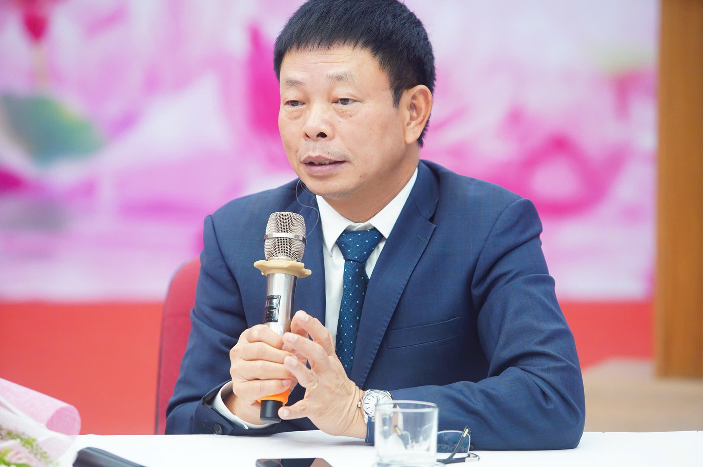 Ban biên tập và các cán bộ, nhân viên báo Tiền Phong đặt câu hỏi cho top 5 Hoa hậu Việt Nam 2024 trong buổi giao lưu. Ban biên tập và các cán bộ, nhân viên báo Tiền Phong đặt câu hỏi cho top 5 Hoa hậu Việt Nam 2024 trong buổi giao lưu.