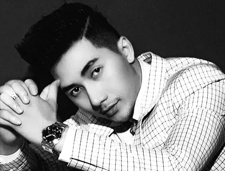 Người mẫu, nhà thiết kế thời trang Quang Phong qua đời ở tuổi 36.