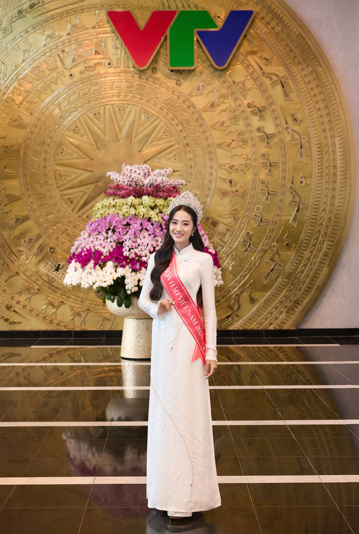 Trước đó, top 3 Hoa hậu Việt Nam 2024 là khách mời trong chương trình Cà phê sáng của VTV3.