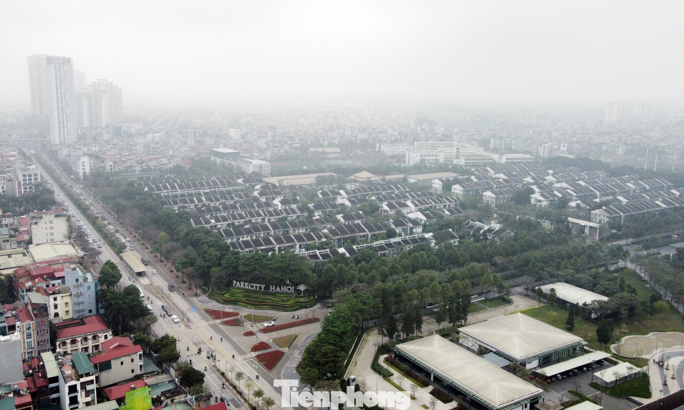 Được biết, dự án Park City nằm trên địa giới hành chính các phường La Khê và Yên Nghĩa, thuộc quận Hà Đông, TP. Hà Nội; trước đây là xã Yên Nghĩa và phường La Khê, thuộc TP Hà Đông, UBND tỉnh Hà Tây (cũ).