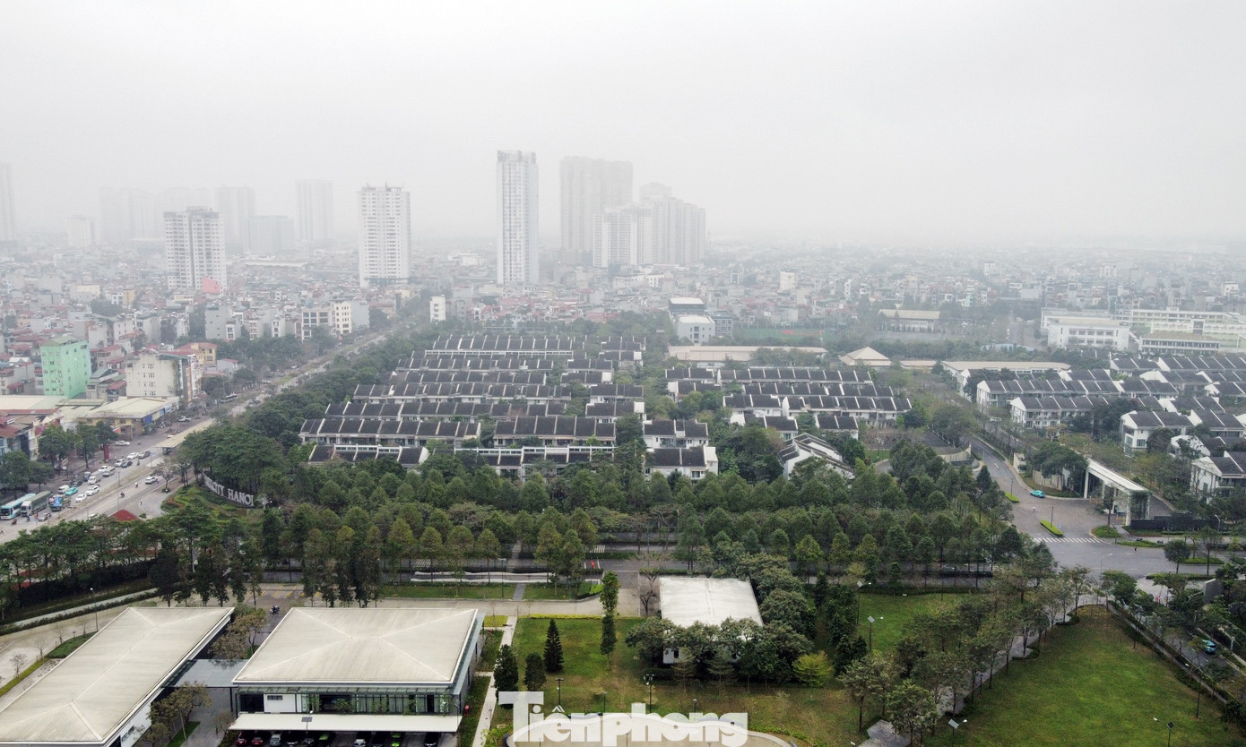 Năm 2015, UBND TP Hà Nội có quyết định số 6077/QĐ-UBND, về việc phê duyệt điều chỉnh tổng thể quy hoạch chi tiết dự án Park City. Đáng chú ý là quy hoạch tỷ lệ 1/500 dự án Park City không có quỹ đất 20% để xây dựng nhà ở xã hội.