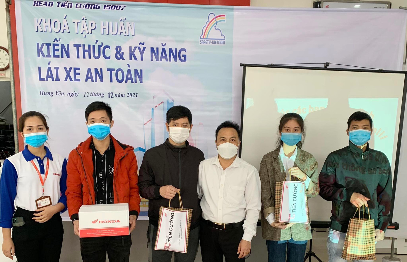 Nhiều phần thưởng cho người thực hành tốt đã được trao tới tận tay khách hàng tham gia