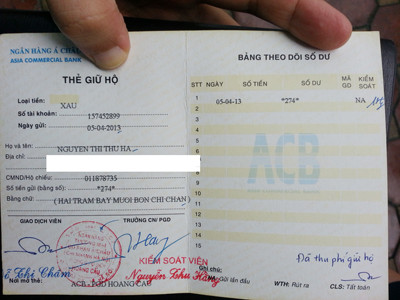 Thẻ giữ hộ vàng của chị Thu Hà do ngân hàng ACB cấp. Thẻ giữ hộ vàng của chị Thu Hà do ngân hàng ACB cấp