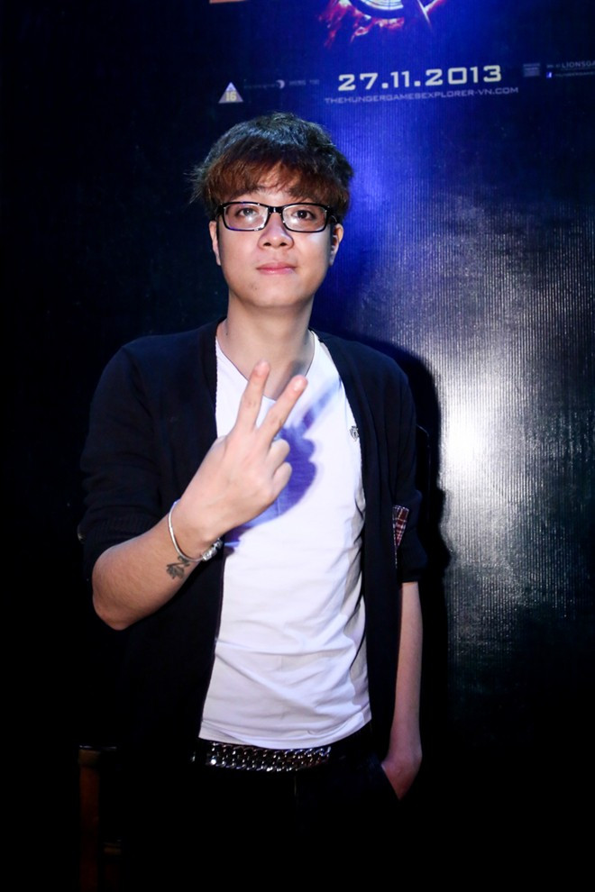 Chủ nhật vừa qua (24/11), Bùi Anh Tuấn đã trở lại sân khấu The Voice để cùng song ca cùng quán quân The Voice Mỹ mùa thứ 2 Jermaine Paul, tuy nhiên anh bị đánh giá là có thể hiện hoàn toàn lép vế