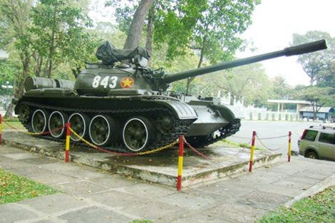 Xe tăng T54B, số hiệu 843