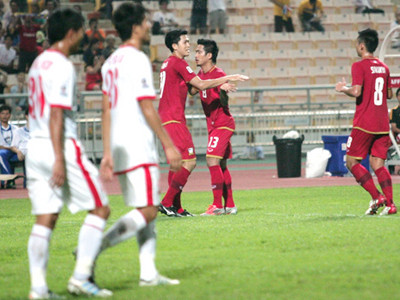 Thái Lan liên tục vươn lên dẫn trước