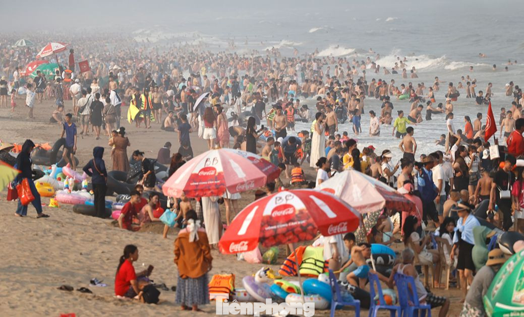 Các chuyên gia du lịch khuyên khách chủ động lên kế hoạch du lịch và đặt chỗ sớm để có giá tốt (ảnh: Như Ý).