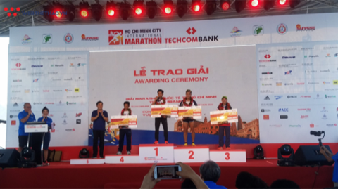 Nguyễn Khoa, Lò Thị Thanh vô địch giải chạy marathon quốc tế TP.HCM ảnh 1