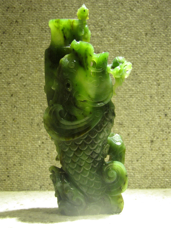 Ống bút ngọc xanh ngà vàng 