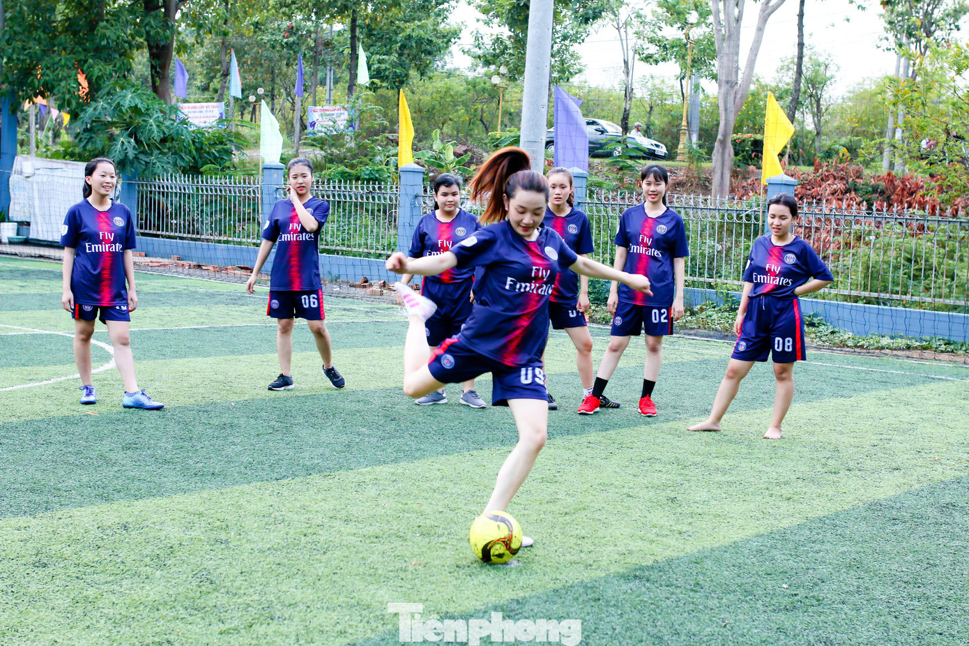 Vẻ đẹp trong veo của nữ cán bộ đoàn trường ĐH Lạc Hồng ảnh 6