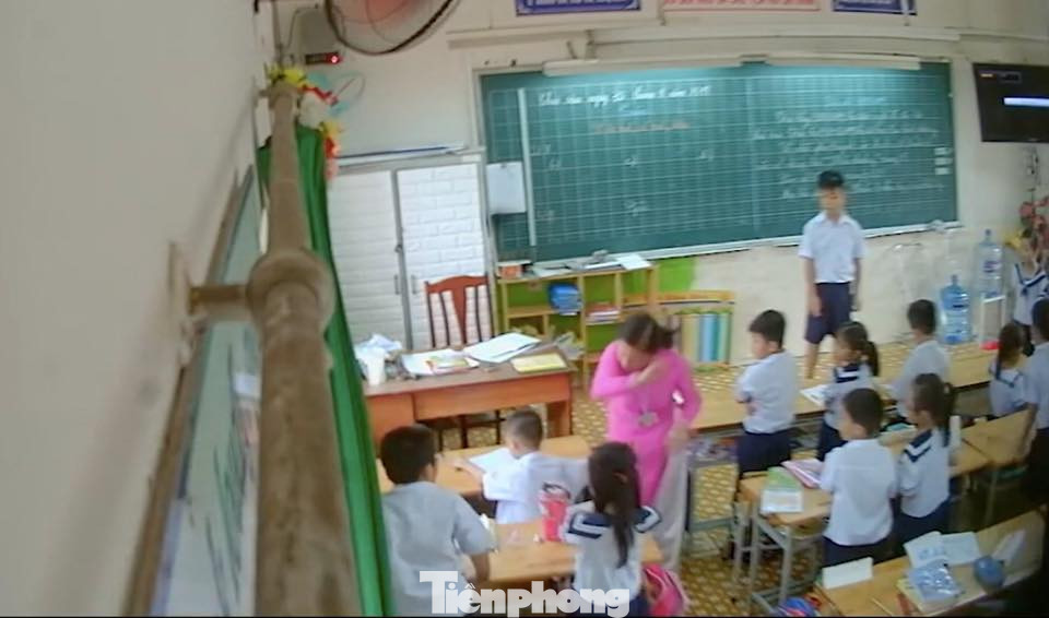 Tiếp tục đình chỉ 30 ngày cô giáo đánh trẻ bị phụ huynh đặt camera quay được ảnh 1