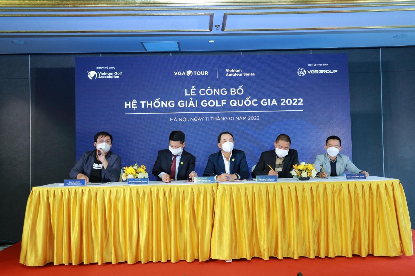 Ban tổ chức trả lời tọa đàm