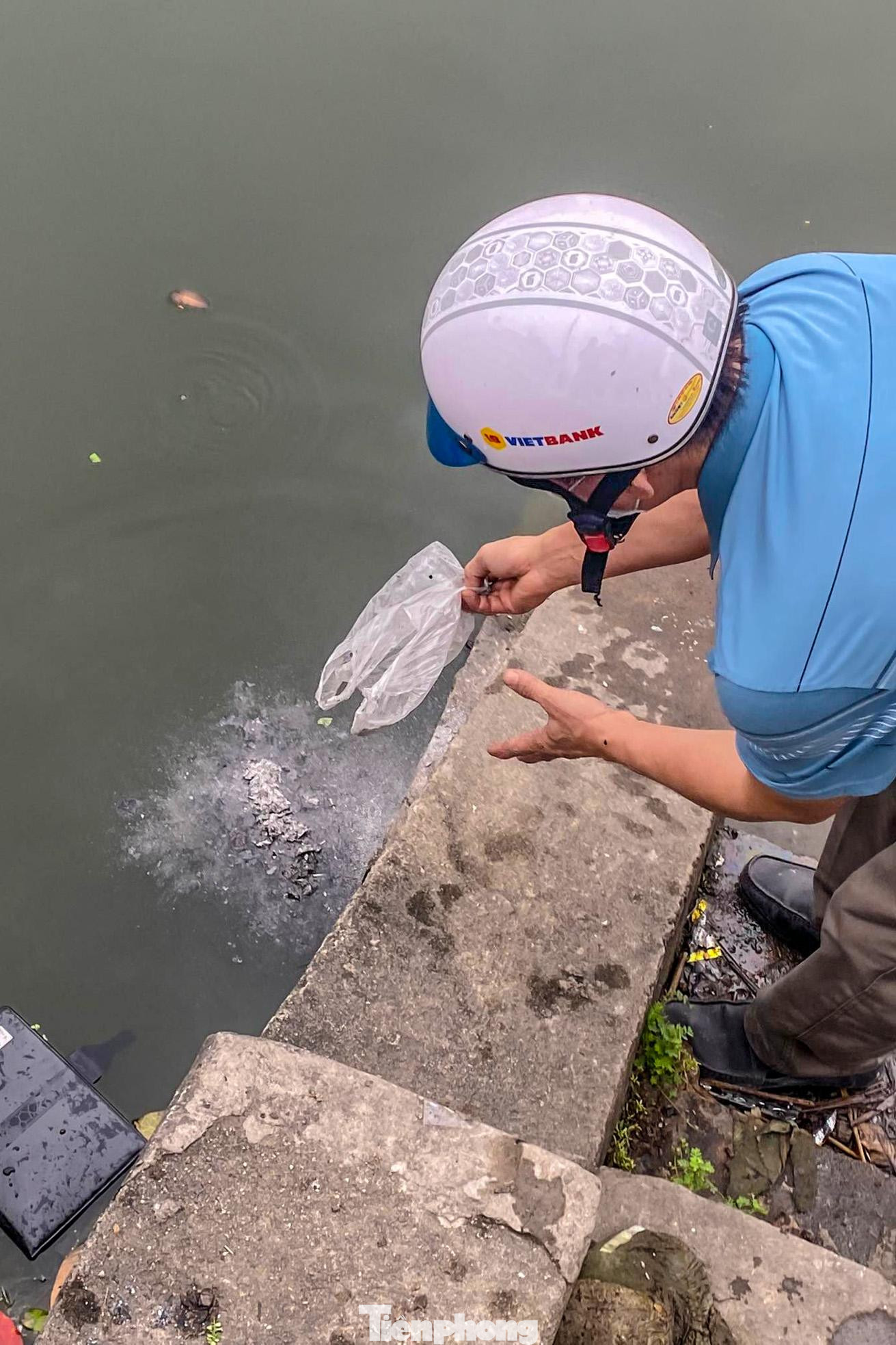 Hình ảnh không đẹp trong ngày Tết ông Công ông Táo.