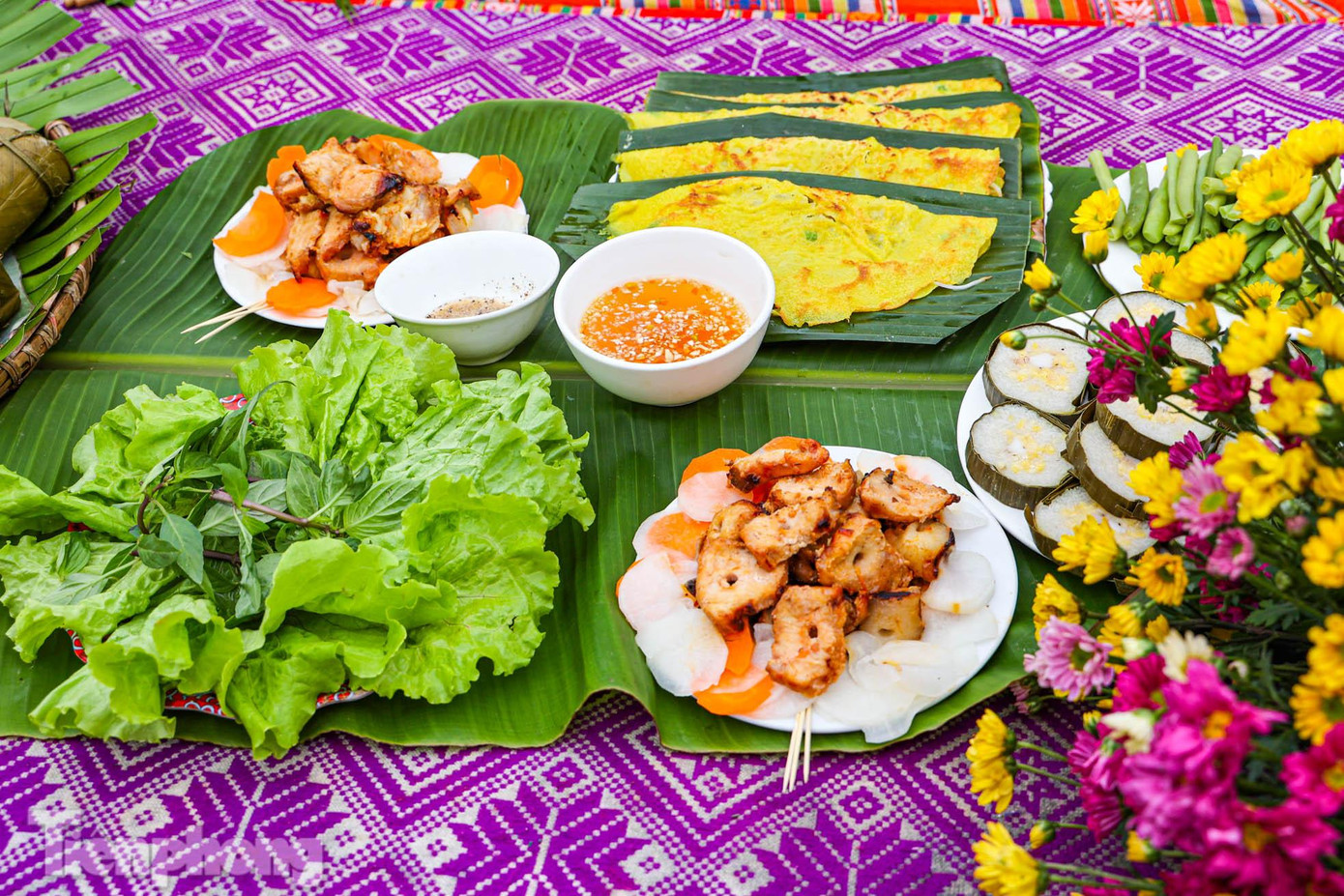 Mâm cơm tất niên hội tụ ẩm thực của nhiều vùng miền