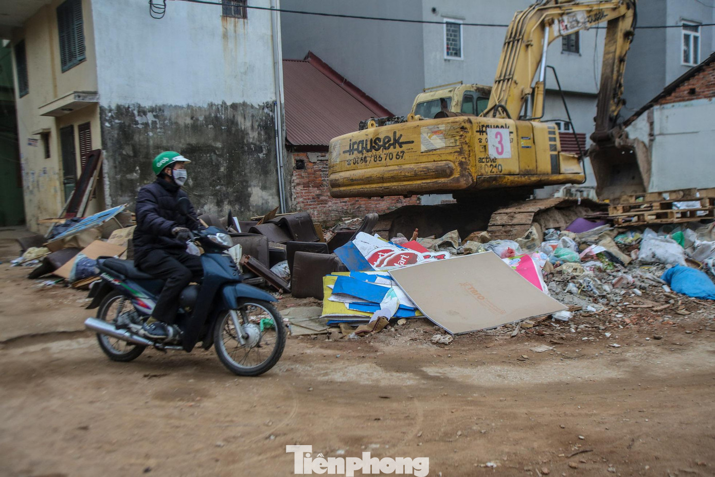 Rác ùn ứ lâu ngày không được xử lý. Rác ùn ứ lâu ngày không được xử lý.