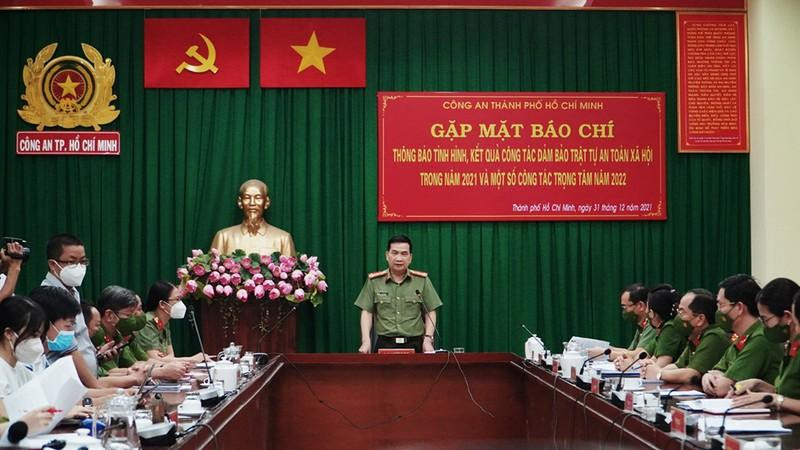 Đại tá Nguyễn Sỹ Quang, Phó Giám đốc Công an TP.HCM, chủ trì buổi gặp mặt báo chí hôm 31-12. Ảnh: MT Đại tá Nguyễn Sỹ Quang, Phó Giám đốc Công an TP.HCM, chủ trì buổi gặp mặt báo chí hôm 31-12. Ảnh: MT