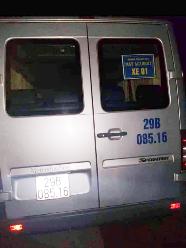 Phát hiện tài xế tử vong trong chiếc xe ô tô chở học sinh ảnh 1