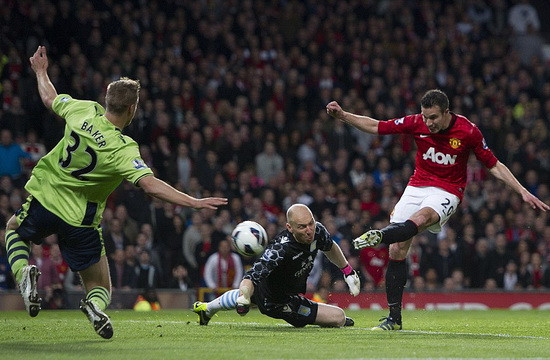 Anh hoàn tất cú hat-trick đồng thời ấn định chiến thắng 3-0 cho M.U