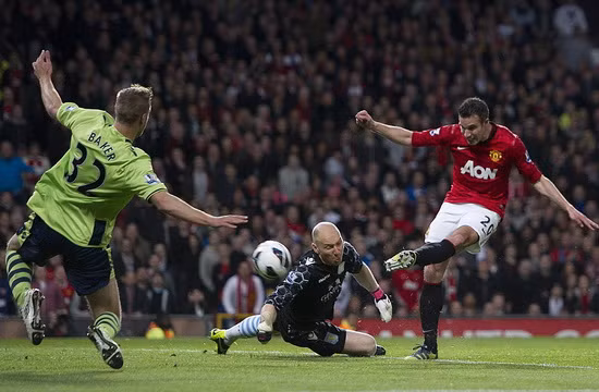 Anh hoàn tất cú hat-trick đồng thời ấn định chiến thắng 3-0 cho M.U