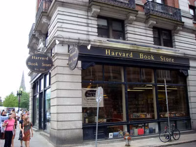 Cửa hàng sách của trường Harvard