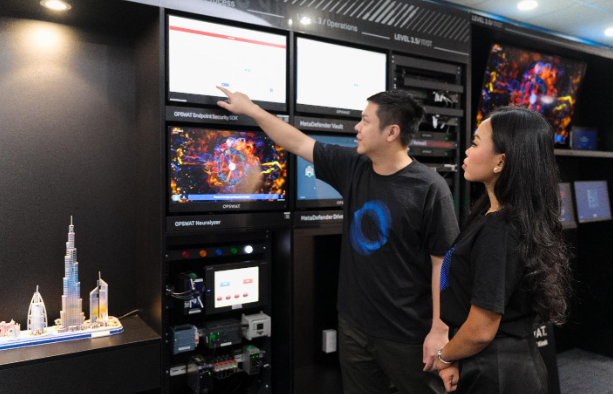 Một góc làm việc của nhân viên tại văn phòng OPSWAT Việt Nam