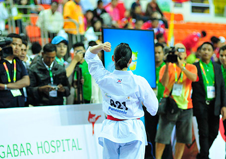 Hạnh phúc trào dâng.. 