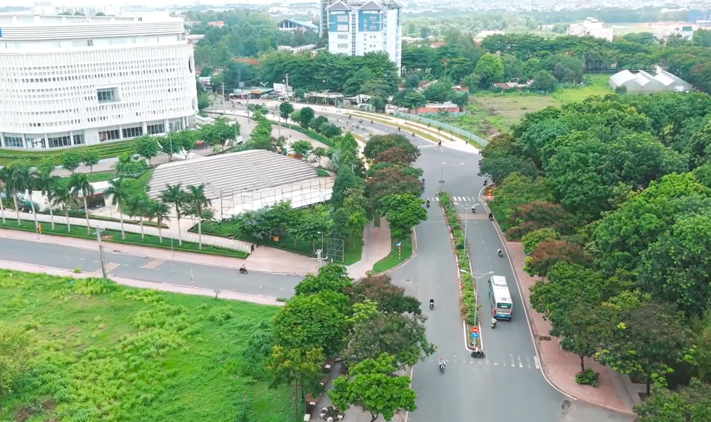 Hướng Bến xe Miền Đông mới → Hikari (Thành phố Mới Bình Dương) 9 chuyến/ngày. Hướng Bến xe Miền Đông mới → Hikari (Thành phố Mới Bình Dương) 9 chuyến/ngày.