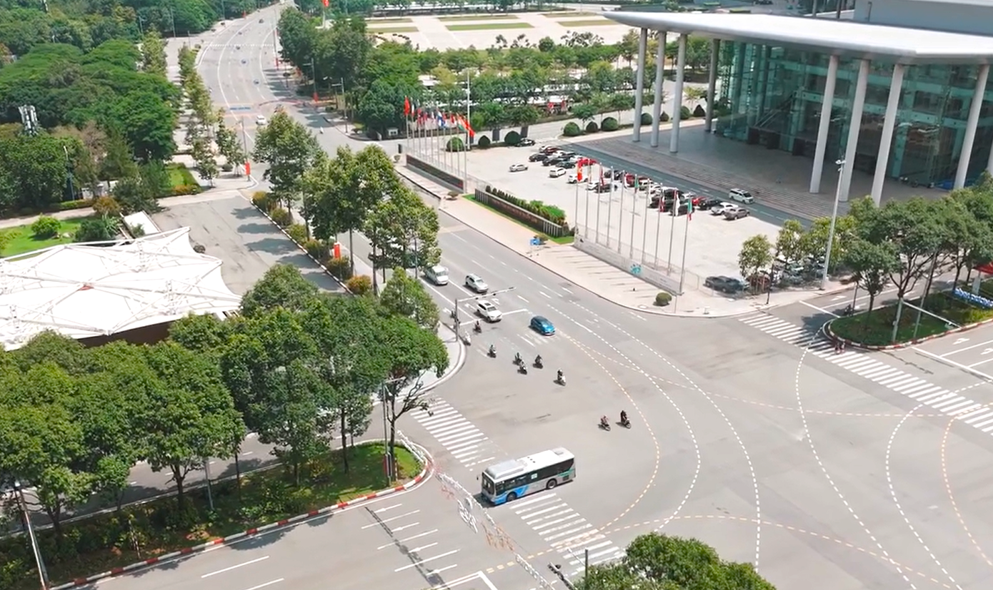 Tuyến kết nối liền mạch từ trung tâm Thành phố Mới Bình Dương đến Bến xe Miền Đông mới, đi qua nhiều tuyến đường huyết mạch quan trọng, kết nối các khu đô thị, trường đại học, nổi bật là khu đô thị Đại học Quốc gia TPHCM. Tuyến kết nối liền mạch từ trung tâm Thành phố Mới Bình Dương đến Bến xe Miền Đông mới, đi qua nhiều tuyến đường huyết mạch quan trọng, kết nối các khu đô thị, trường đại học, nổi bật là khu đô thị Đại học Quốc gia TPHCM.