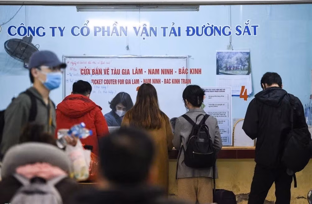 VNR đã tổ chức bán vé tàu liên vận quốc tế Việt - Trung trực tiếp tại các ga: Hà Nội, Gia Lâm, Bắc Giang và Đồng Đăng. Ảnh: VNR.