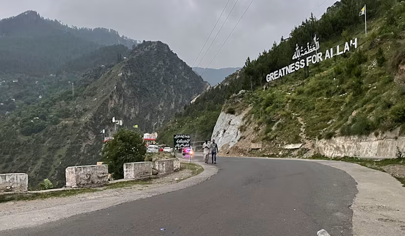 Anh khuyến cáo công dân không nên di chuyển, và đi du lịch trong phạm vi 10km tính từ biên giới Ấn Độ - Pakistan. Ảnh: AP. Anh khuyến cáo công dân không nên di chuyển, và đi du lịch trong phạm vi 10km tính từ biên giới Ấn Độ - Pakistan. Ảnh: AP.