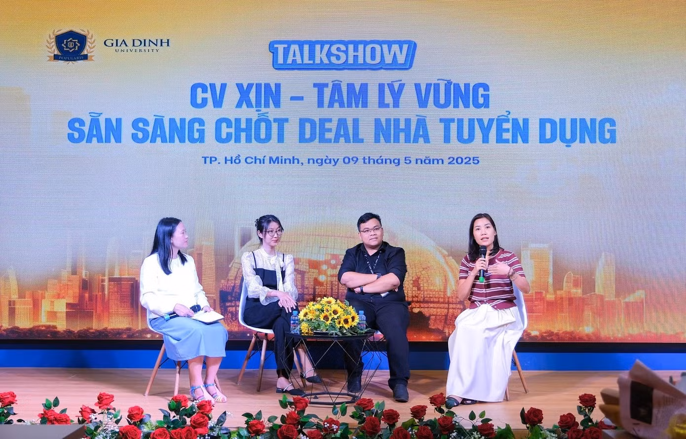 Ảnh: Bên cạnh các sự kiện hội thảo khoa học, Trường Đại học Gia Định còn thường xuyên tổ chức nhiều chương trình talkshow, giúp sinh viên cập nhật xu hướng - nhu cầu thị trường lao động.