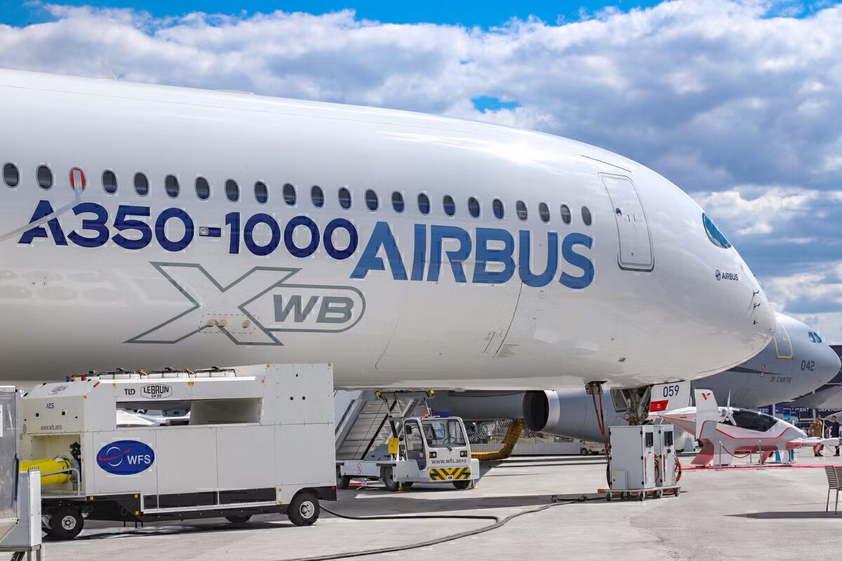 Airbus đang thảo luận về việc sẽ chậm giao máy bay vào năm 2027 và 2028 cho các hãng hàng không toàn cầu. Ảnh: Getty.