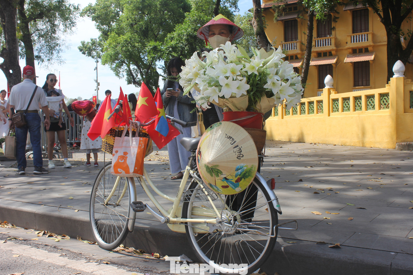 Trong dịp nghỉ lễ 30/4-1/5 năm nay thời tiết Thủ đô Hà Nội khá mát mẻ và dễ chịu nên thích hợp cho các hoạt động ngoài trời. Do đó, lượng khách quốc tế đến Hà Nội nói riêng và Việt Nam nói chung thời gian này dự kiến sẽ tăng cao.