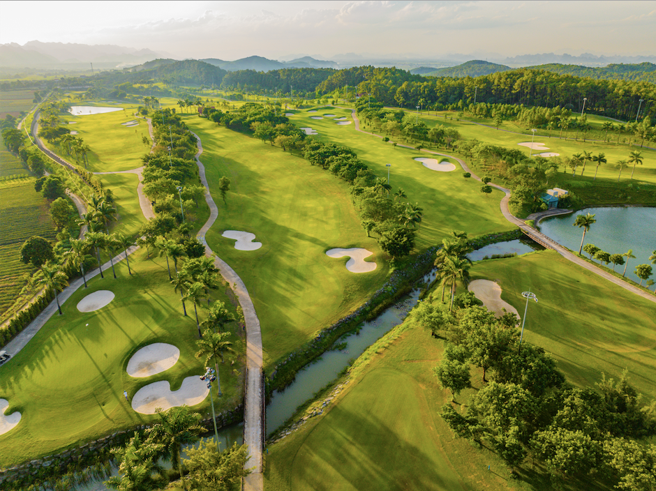 Tràng An Golf & Resort là địa điểm tổ chức hai giải đấu thuộc hai hệ thống thi đấu chuyên nghiệp lớn nhất Thái Lan (All Thailand Golf Tour và Thai LPGA Tour). Tràng An Golf & Resort là địa điểm tổ chức hai giải đấu thuộc hai hệ thống thi đấu chuyên nghiệp lớn nhất Thái Lan (All Thailand Golf Tour và Thai LPGA Tour).