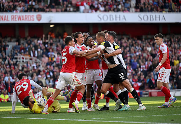 Siêu phẩm của Declan Rice giúp Arsenal giành vé dự Champions League ảnh 39