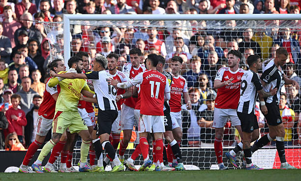 Siêu phẩm của Declan Rice giúp Arsenal giành vé dự Champions League ảnh 42