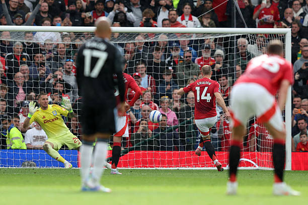 MU phá hỏng giấc mơ dự cúp C1 của Aston Villa ảnh 30