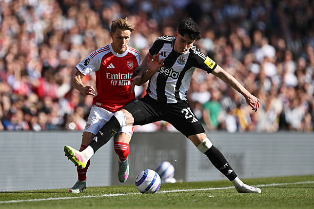 Siêu phẩm của Declan Rice giúp Arsenal giành vé dự Champions League ảnh 27