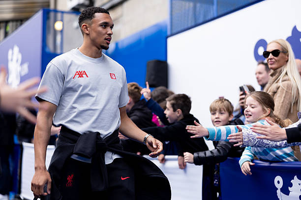 Liverpool thua đậm Chelsea sau khi đã vô địch Ngoại hạng ảnh 11 Liverpool thua đậm Chelsea sau khi đã vô địch Ngoại hạng ảnh 11