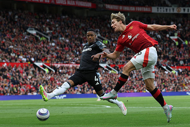 MU phá hỏng giấc mơ dự cúp C1 của Aston Villa ảnh 25