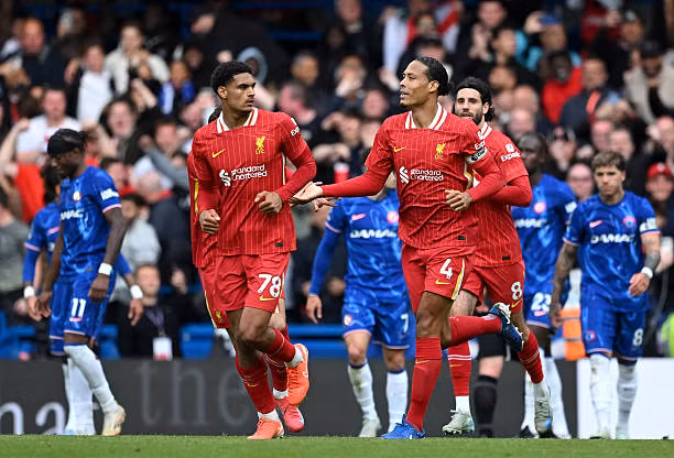 Liverpool thua đậm Chelsea sau khi đã vô địch Ngoại hạng ảnh 32