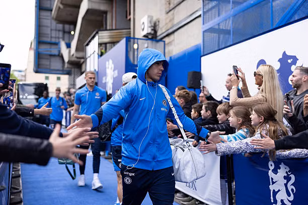 Liverpool thua đậm Chelsea sau khi đã vô địch Ngoại hạng ảnh 7